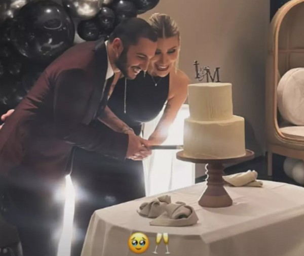 İrem Derici Nişanlandı!